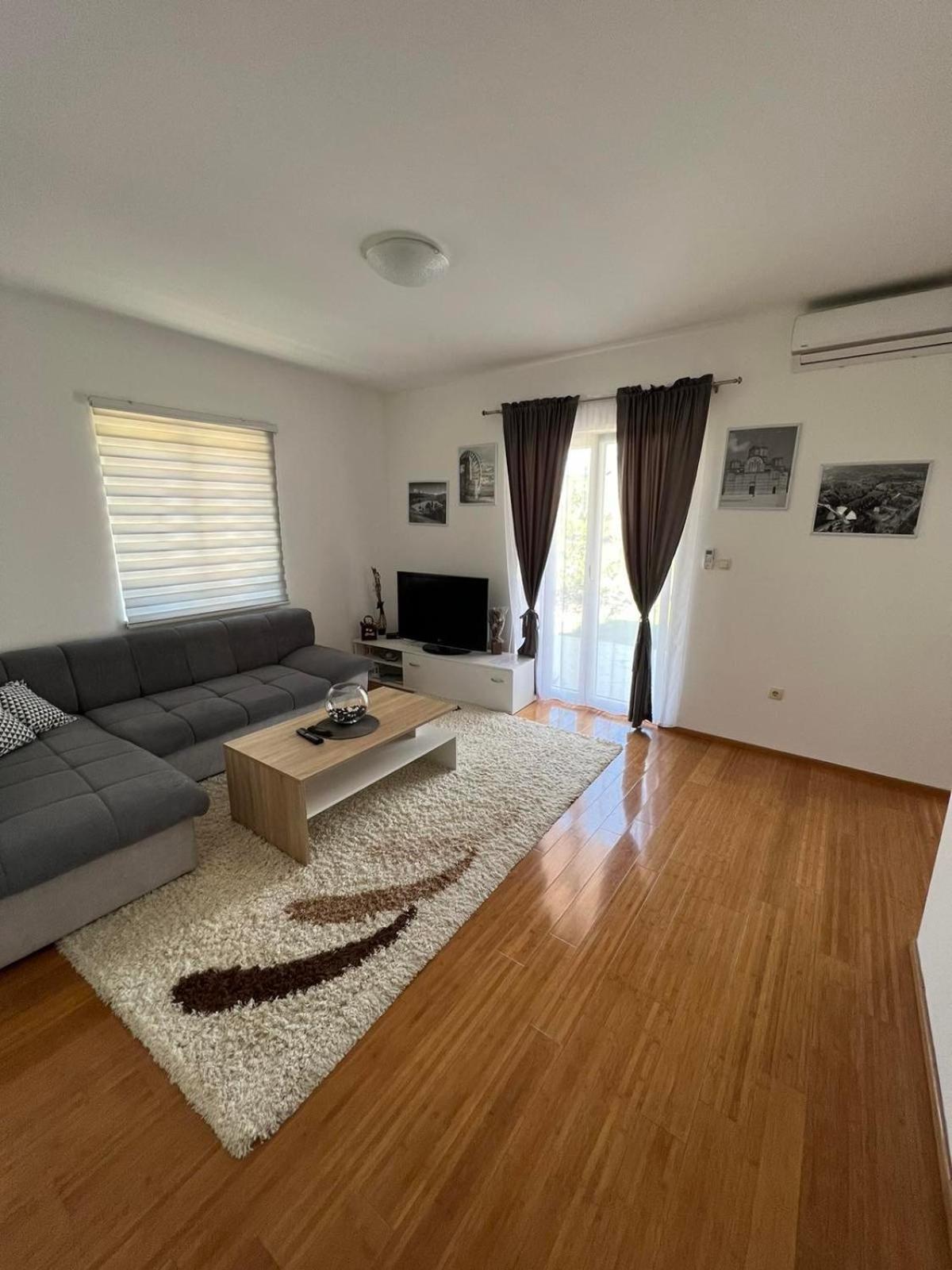 Anika Daire Trebin Dış mekan fotoğraf